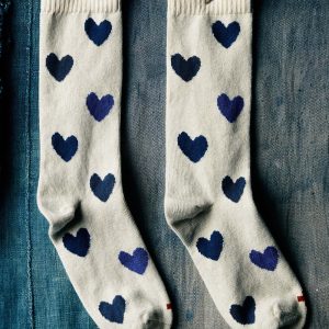 blue heart sock in natural