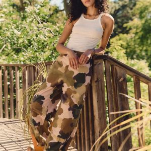 the flight pant in painted camo