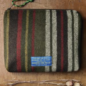i+w x american woolen zipper pouch