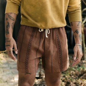 lagos lounge short in brown