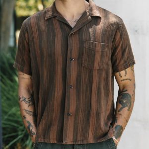 the serra camp shirt in overdyed clay