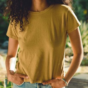 the drop tee in desert green